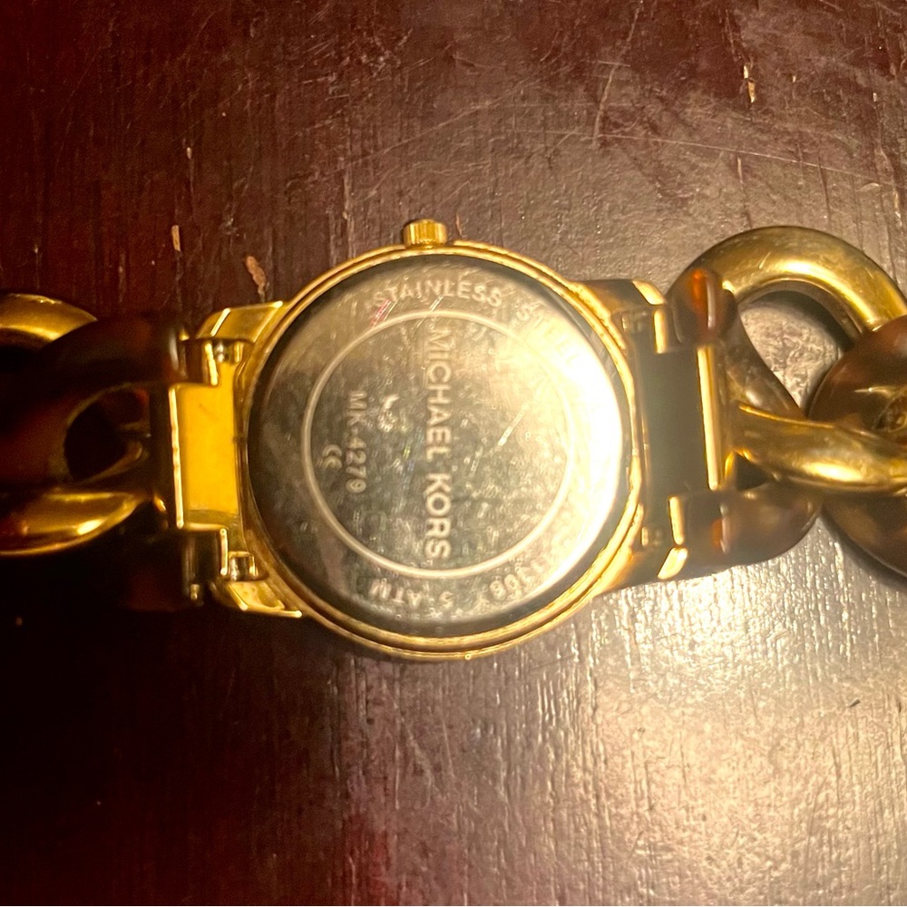 Michael Kors Gold Chain Link Watch - Picture 10 of 10